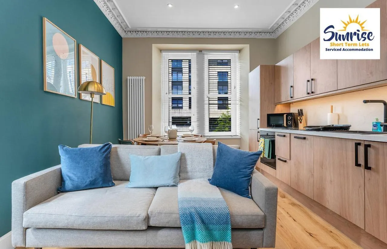Leith Walk, Is 3 Rooms, King Beds With Tvs, Central Location, Albert Place, Wifi, Sleeps 6, Great For Contractors, Business, Relocation, Groups, Long Stays Welcome, Weekly Or Monthly, Just Ask Sunriseshortlets Edinburgh 0*,