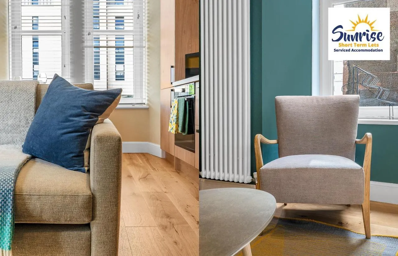 Leith Walk, Is 3 Rooms, King Beds With Tvs, Central Location, Albert Place, Wifi, Sleeps 6, Great For Contractors, Business, Relocation, Groups, Long Stays Welcome, Weekly Or Monthly, Just Ask Sunriseshortlets Edinburgh Apartment