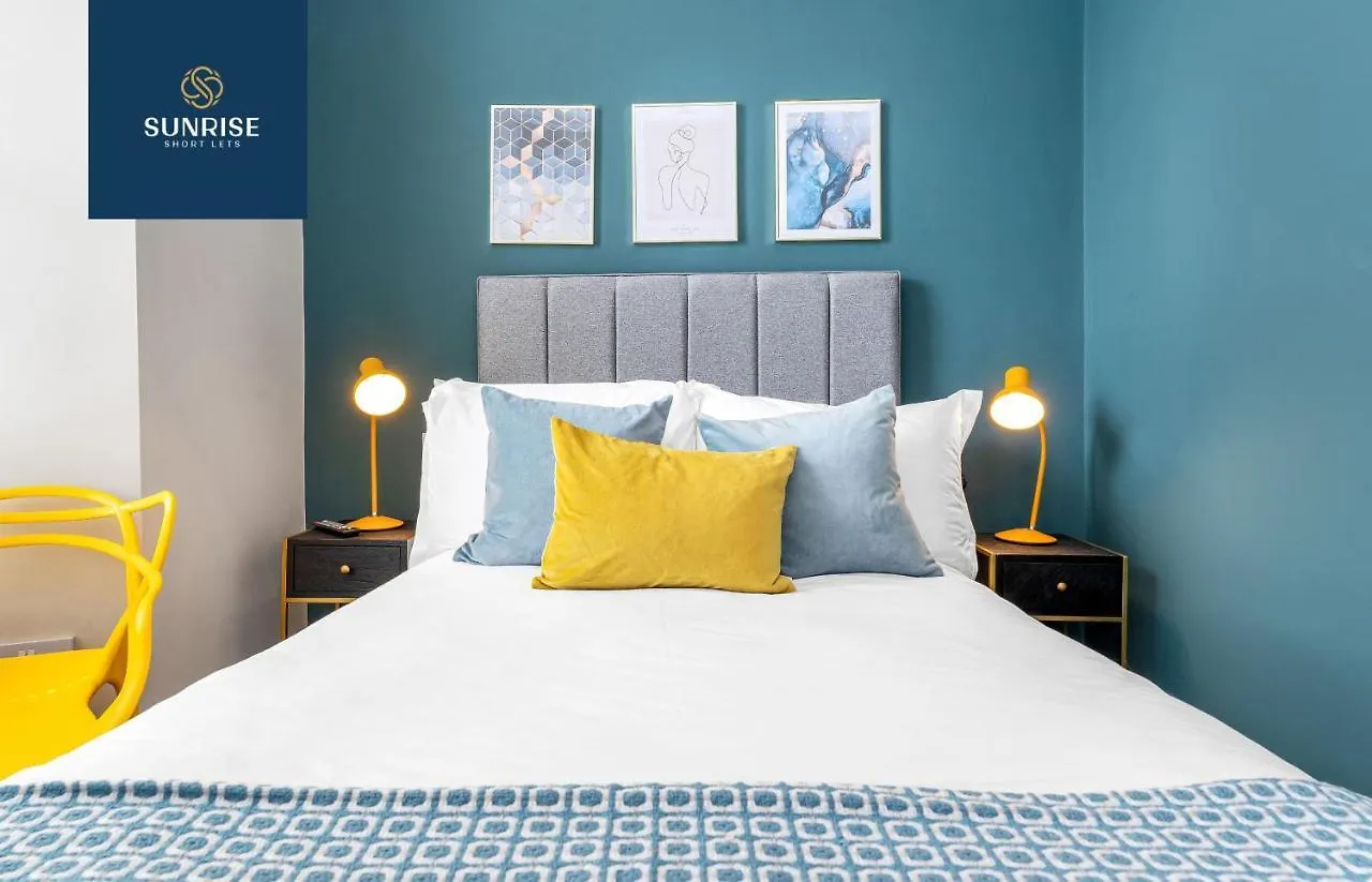 Apartment Leith Walk, Is 3 Rooms, King Beds With Tvs, Central Location, Albert Place, Wifi, Sleeps 6, Great For Contractors, Business, Relocation, Groups, Long Stays Welcome, Weekly Or Monthly, Just Ask Sunriseshortlets Edinburgh